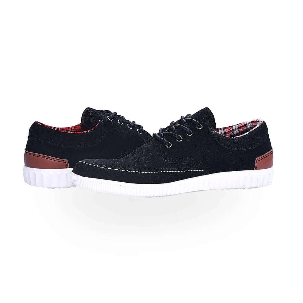 Sepatu Sneakers Pria Casual - GHS 023