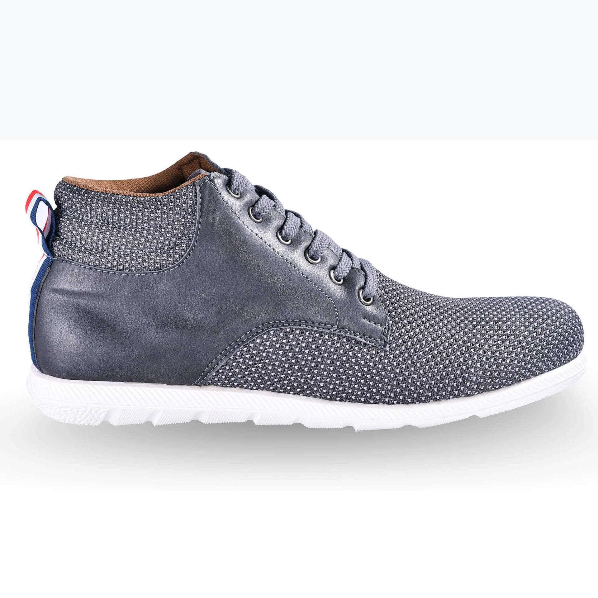 Sepatu Sneakers Pria Casual - GHS 010