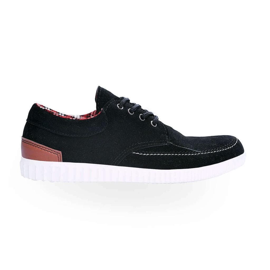 Sepatu Sneakers Pria Casual - GHS 023